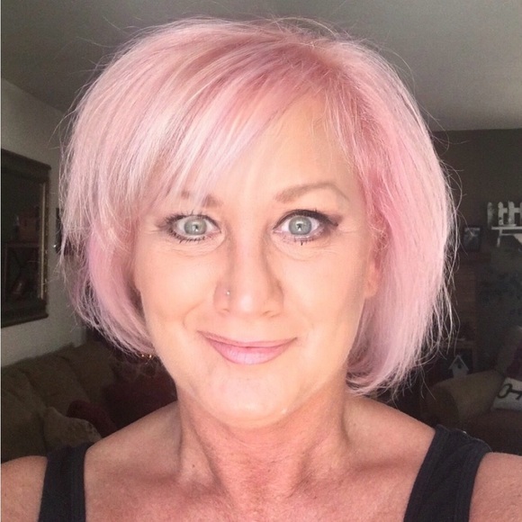 Meet your Posher, Michelle - Picture 2 of 2